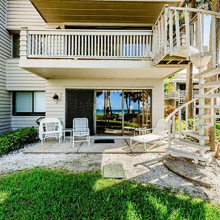 Beachfront Aldea 5